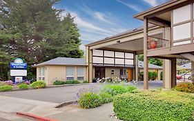 Days Inn & Suites Arcata